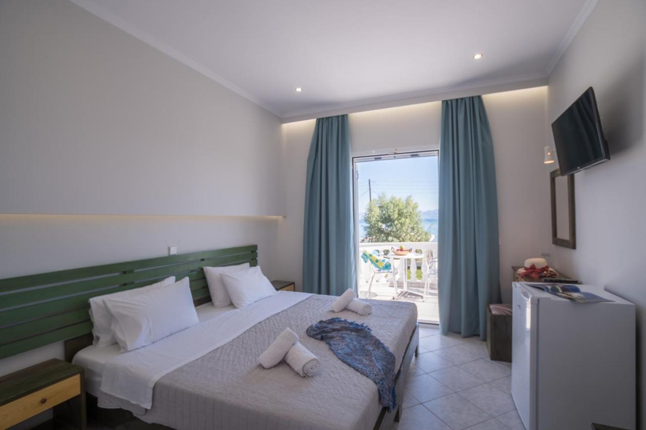 Christina Beachfront Rooms By Hotelius Petrití Εξωτερικό φωτογραφία