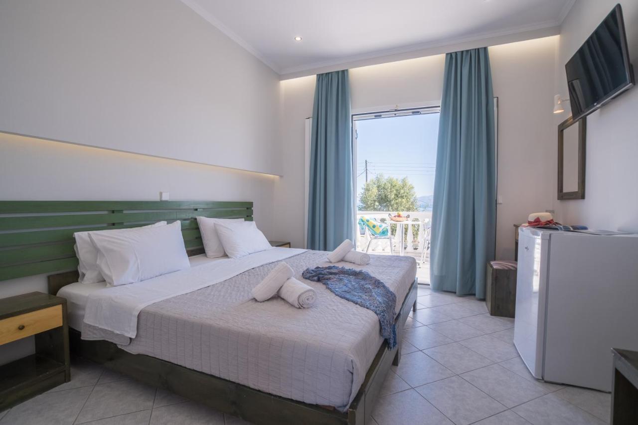 Christina Beachfront Rooms By Hotelius Petrití Εξωτερικό φωτογραφία
