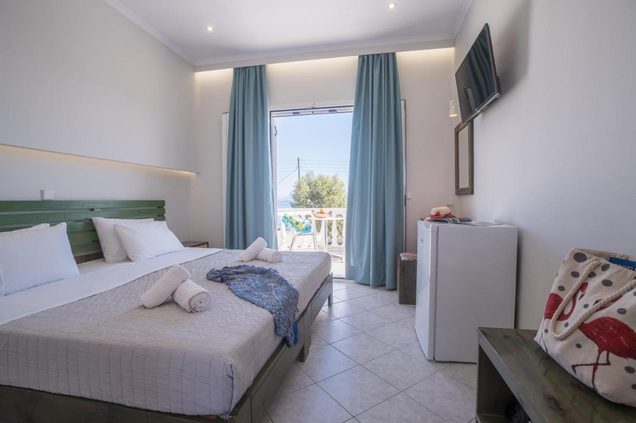 Christina Beachfront Rooms By Hotelius Petrití Εξωτερικό φωτογραφία