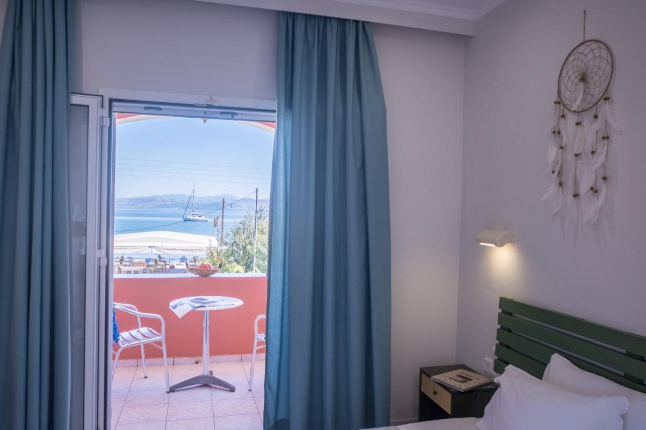 Christina Beachfront Rooms By Hotelius Petrití Εξωτερικό φωτογραφία