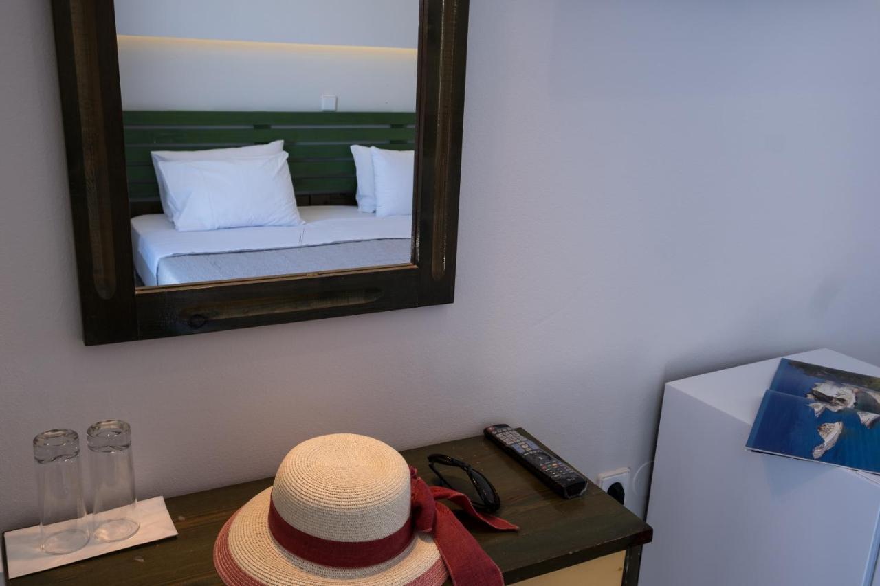 Christina Beachfront Rooms By Hotelius Petrití Εξωτερικό φωτογραφία