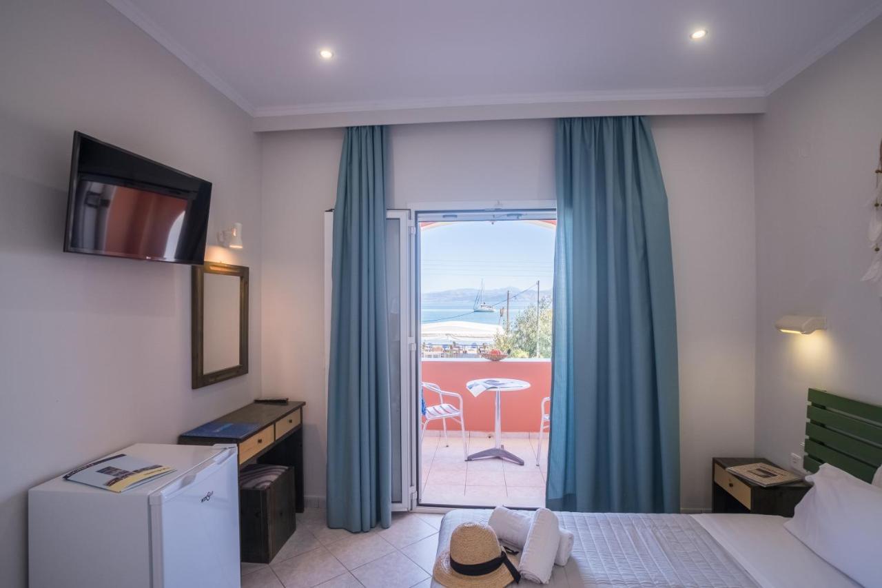 Christina Beachfront Rooms By Hotelius Petrití Εξωτερικό φωτογραφία