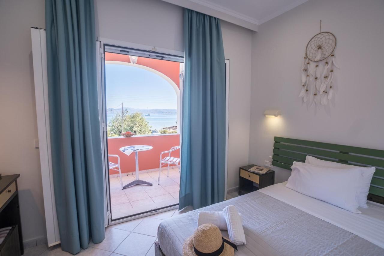 Christina Beachfront Rooms By Hotelius Petrití Εξωτερικό φωτογραφία